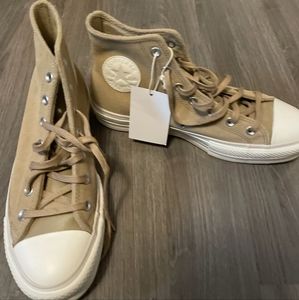 NWT Converse Hightop sneakers size 10
